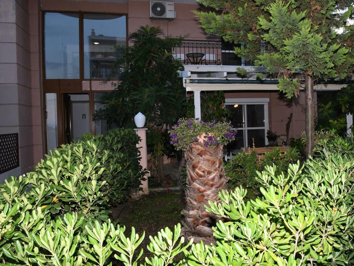 Studio On The Beach With Private Garden Agia Triada  Exterior photo