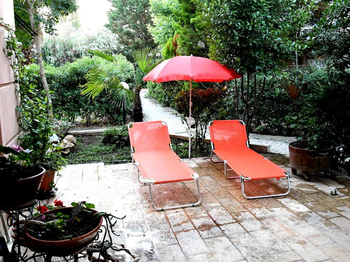 Studio On The Beach With Private Garden Agia Triada  Exterior photo